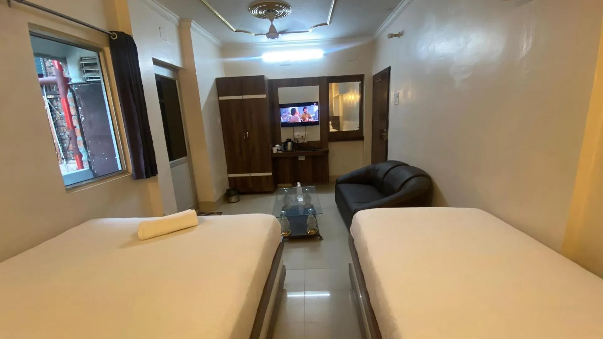 Hotel Sita Palace On Heritage Ghats Of Benaras Varanasi 3*,