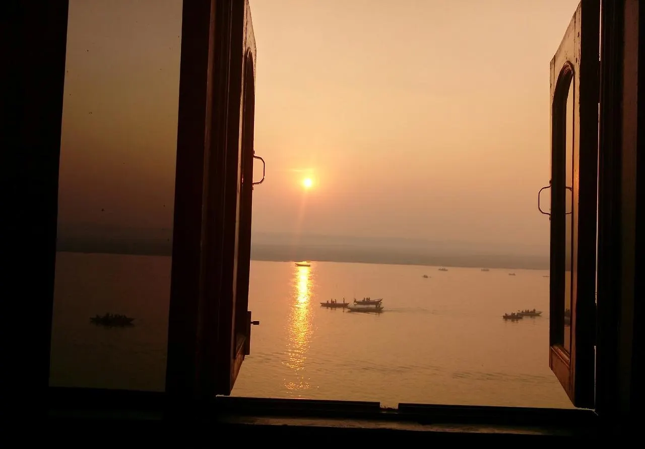 Hotel Sita Palace On Heritage Ghats Of Benaras Varanasi